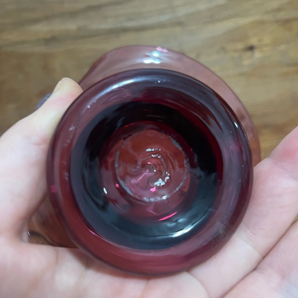 Vintage Pilgrim cranberry glass basket clear handle - Picture 5 of 5